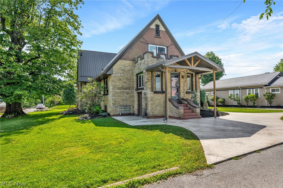 593 Dewey Avenue Cadiz OH 43907