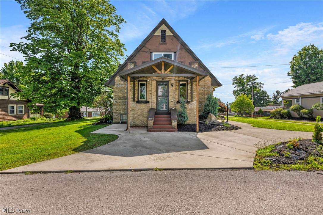 593 Dewey Avenue Cadiz OH 43907