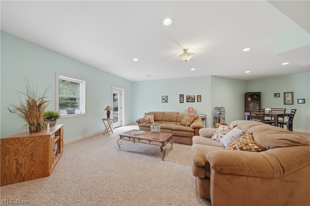 1070 Wedgefield Court NE North Canton OH 44720