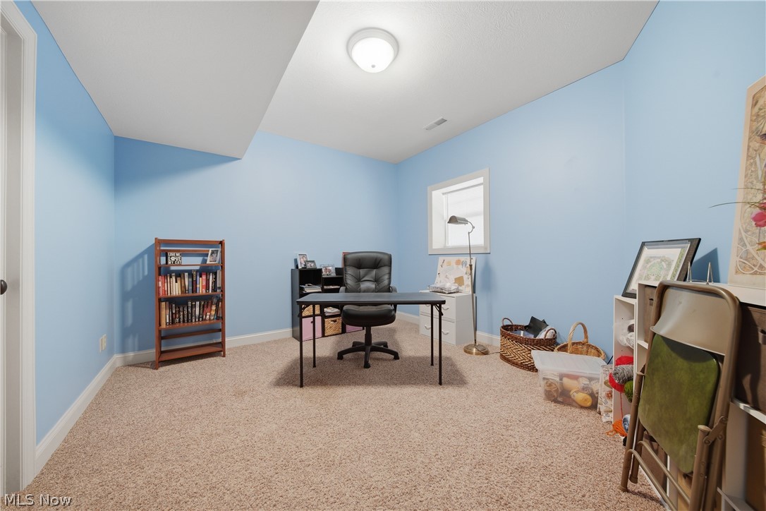1070 Wedgefield Court NE North Canton OH 44720