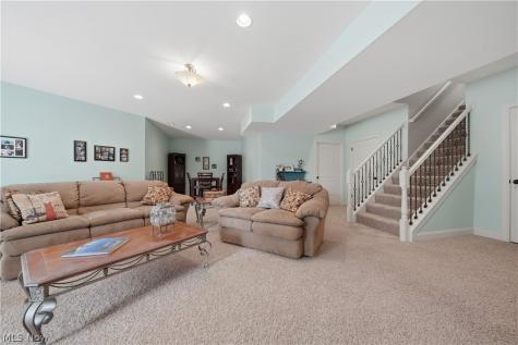 1070 Wedgefield Court NE North Canton OH 44720