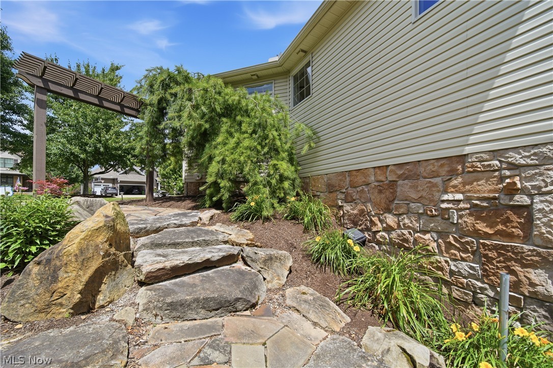 1070 Wedgefield Court NE North Canton OH 44720