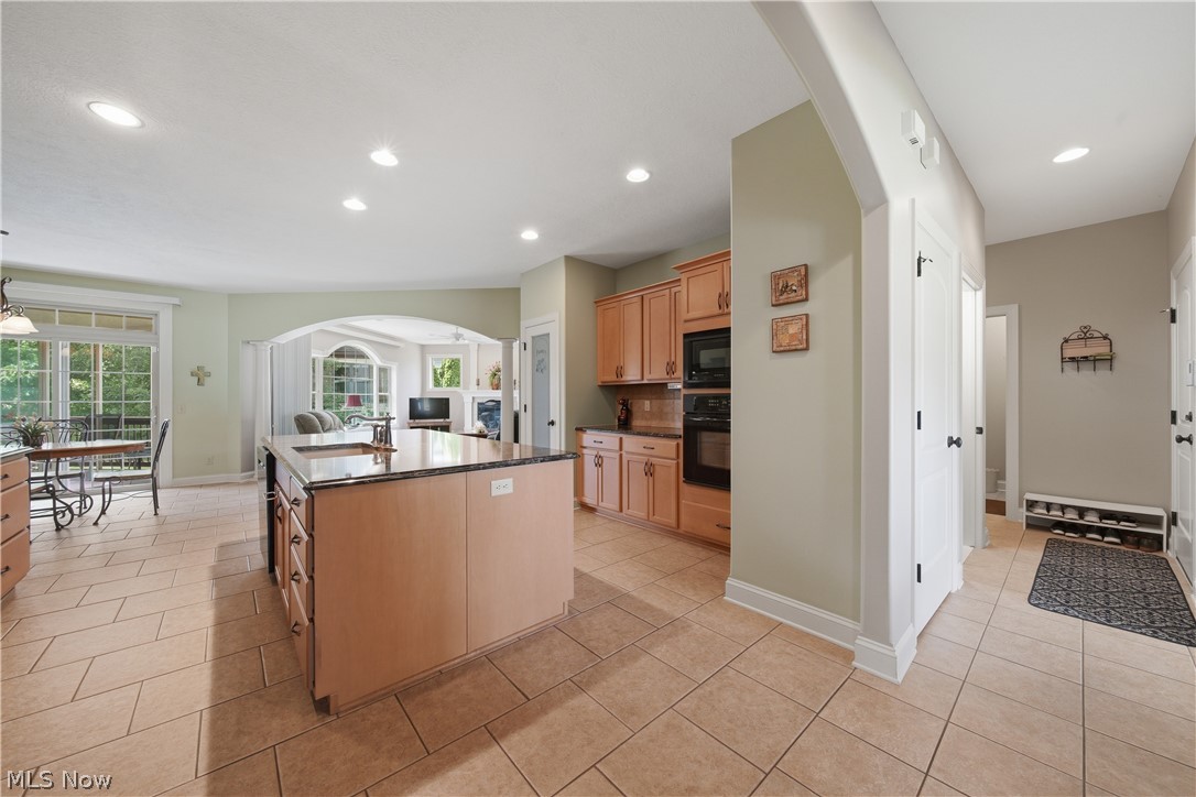1070 Wedgefield Court NE North Canton OH 44720