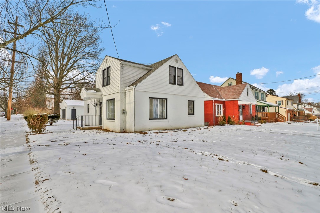 926 Winton Avenue Akron OH 44320
