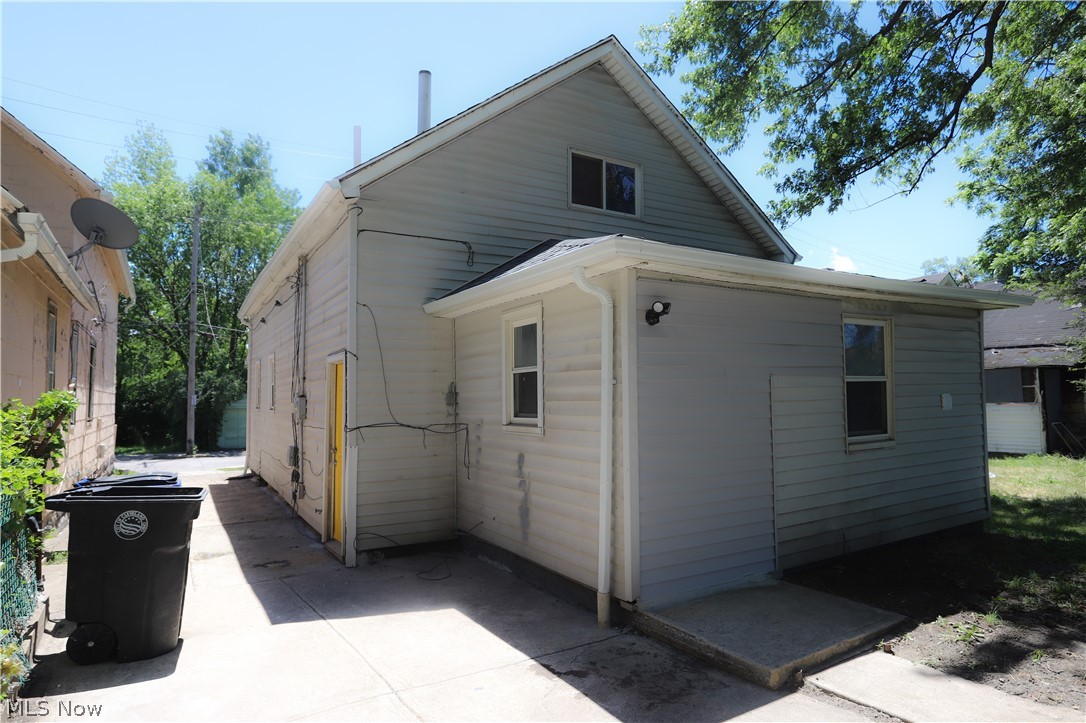 5003 Dalton Avenue Cleveland OH 44127