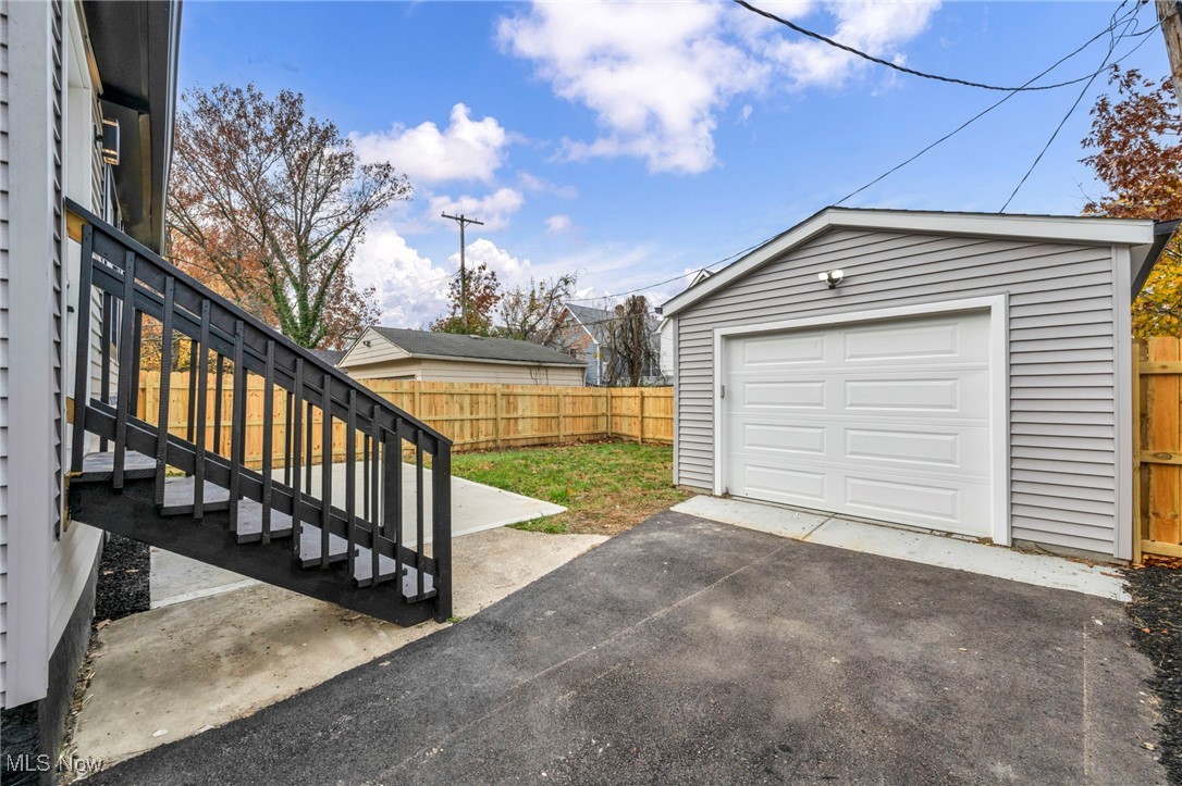 828 Nela View Road Cleveland Heights OH 44112