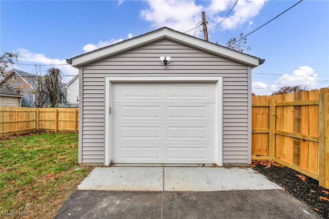 828 Nela View Road Cleveland Heights OH 44112