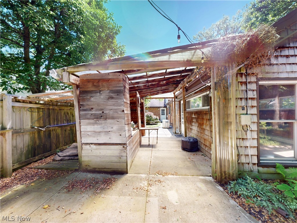1049 Renfield Road Cleveland Heights OH 44121