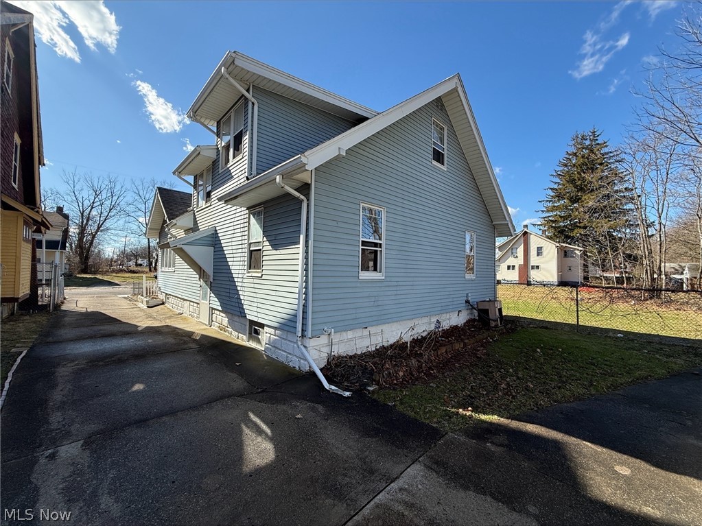 72 Labelle Avenue Youngstown OH 44507