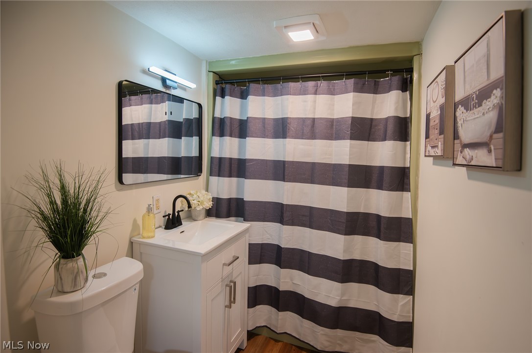 1528 Stepney Street Niles OH 44446
