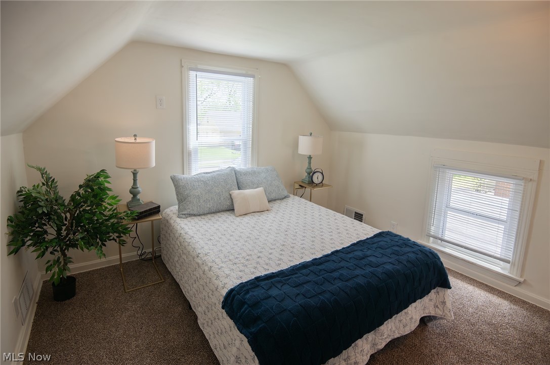 1528 Stepney Street Niles OH 44446