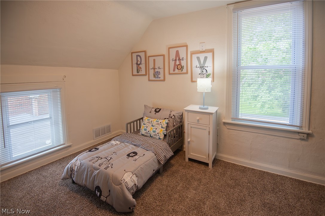 1528 Stepney Street Niles OH 44446