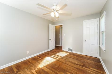 16315 Westview Avenue Cleveland OH 44128