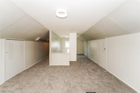 16315 Westview Avenue Cleveland OH 44128