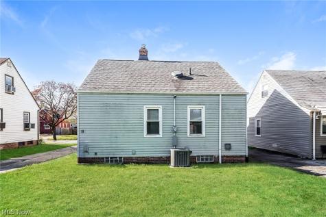 16315 Westview Avenue Cleveland OH 44128
