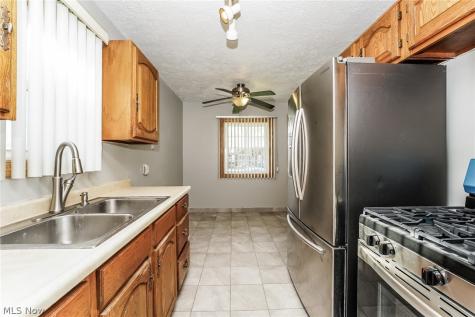 16315 Westview Avenue Cleveland OH 44128