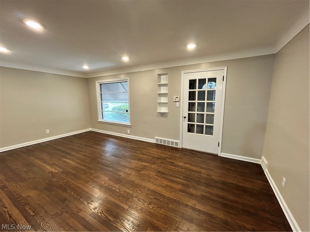13099 Cedar Road Cleveland Heights OH 44118