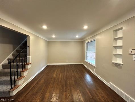 13099 Cedar Road Cleveland Heights OH 44118