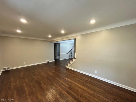 13099 Cedar Road Cleveland Heights OH 44118