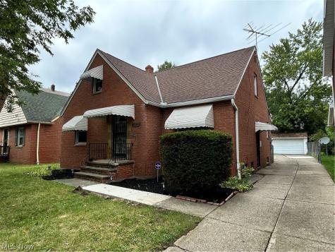 13099 Cedar Road Cleveland Heights OH 44118