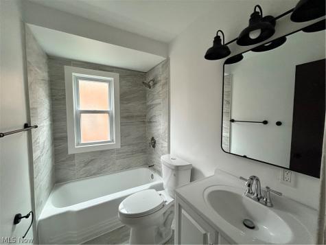 13099 Cedar Road Cleveland Heights OH 44118