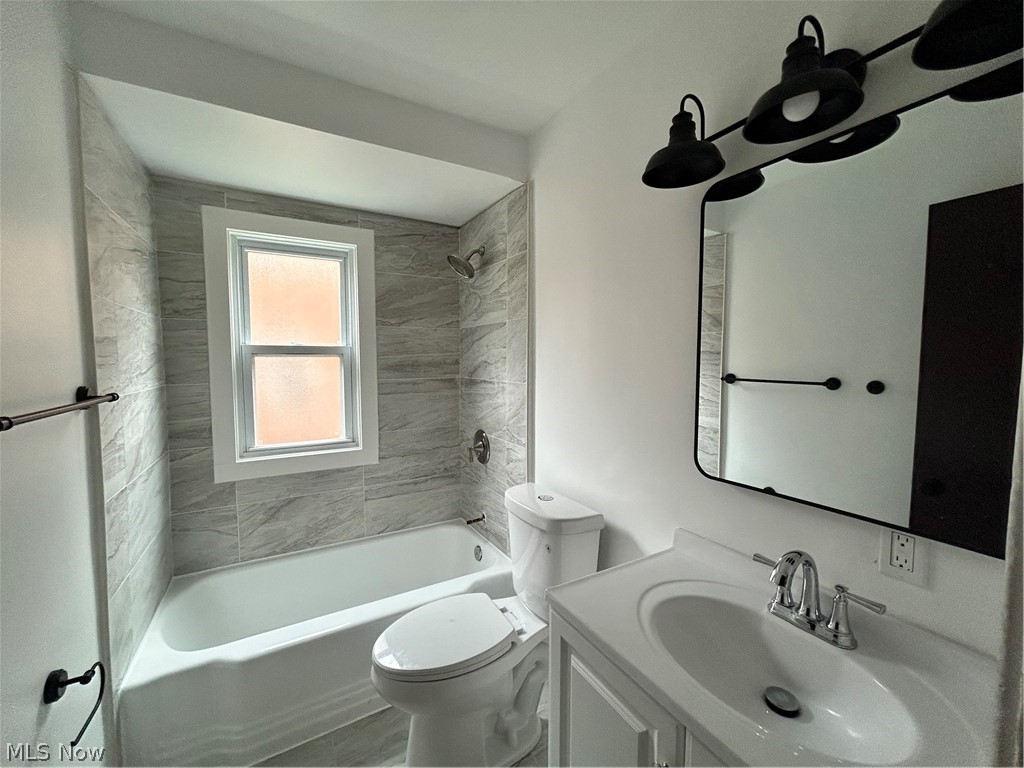 13099 Cedar Road Cleveland Heights OH 44118