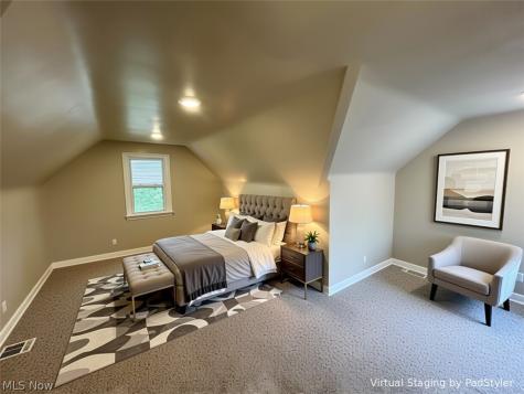 13099 Cedar Road Cleveland Heights OH 44118
