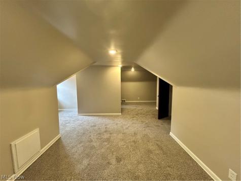 13099 Cedar Road Cleveland Heights OH 44118