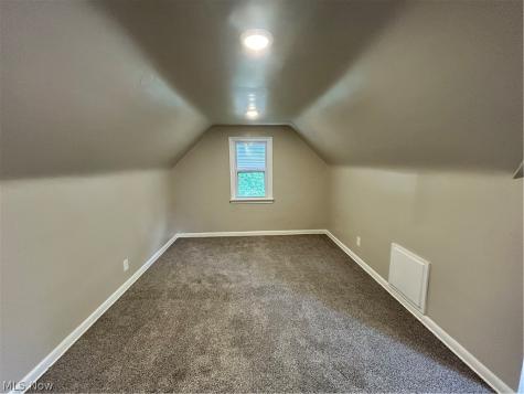 13099 Cedar Road Cleveland Heights OH 44118