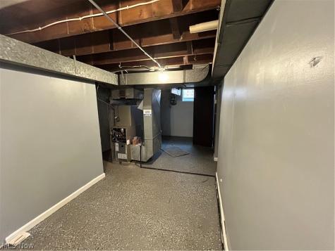 13099 Cedar Road Cleveland Heights OH 44118