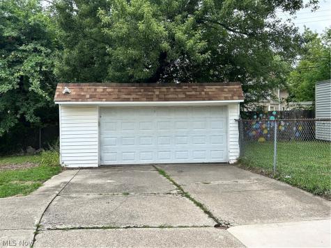 13099 Cedar Road Cleveland Heights OH 44118