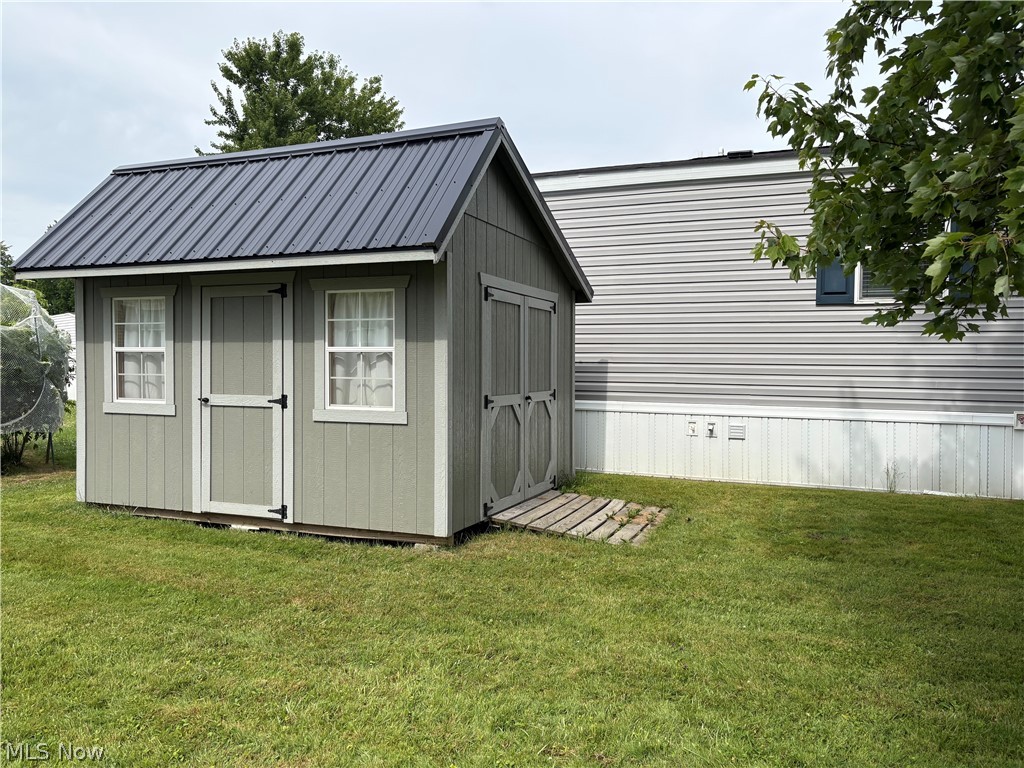 58 Betty Lou Drive Middlefield OH 44062