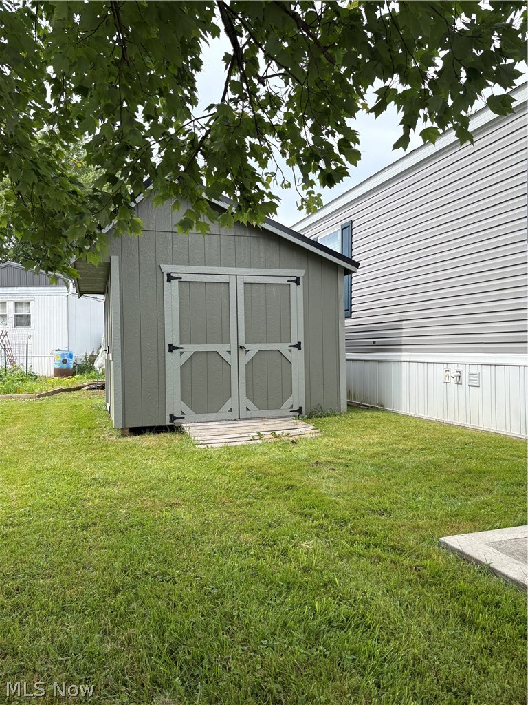 58 Betty Lou Drive Middlefield OH 44062