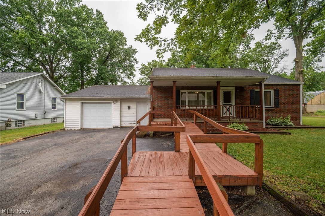 108 Fairlawn Avenue Niles OH 44446