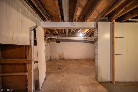 108 Fairlawn Avenue Niles OH 44446