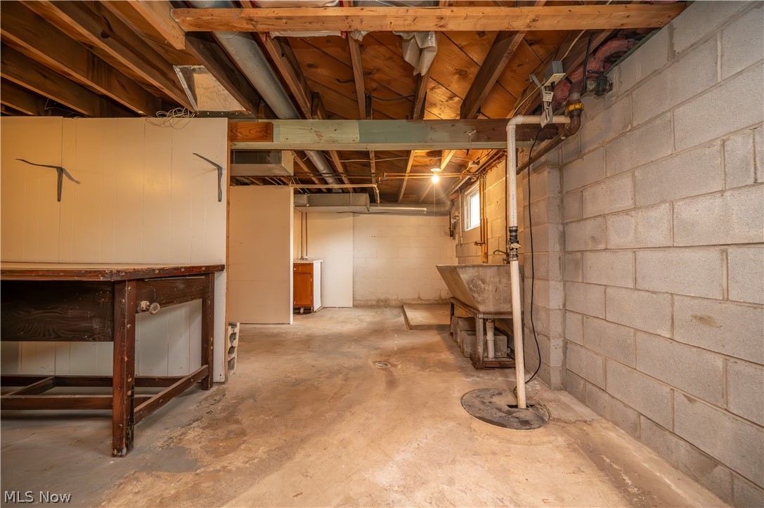 108 Fairlawn Avenue Niles OH 44446