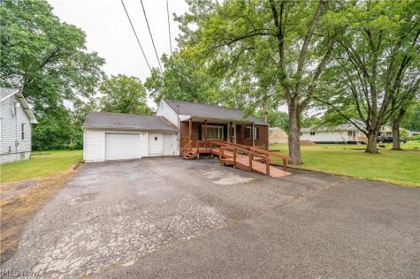 108 Fairlawn Avenue Niles OH 44446
