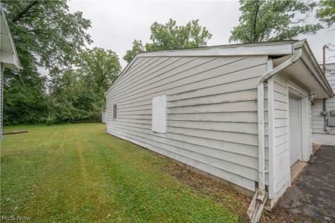 108 Fairlawn Avenue Niles OH 44446