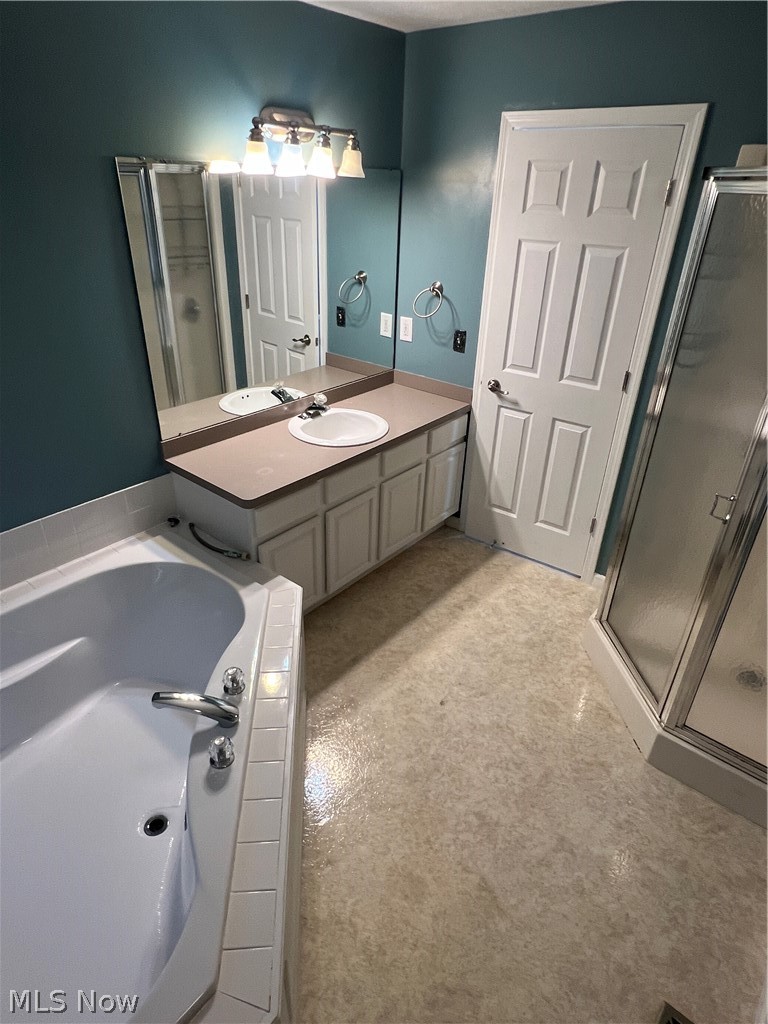 187 Kingsbury Point Madison OH 44057