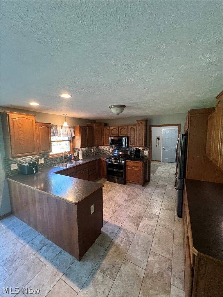 187 Kingsbury Point Madison OH 44057