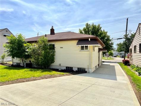 15460 Rademaker Drive Brook Park OH 44142