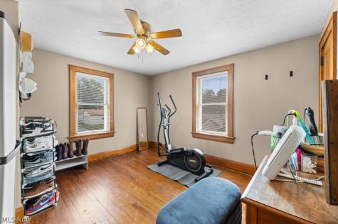 1392 Indianola Avenue Akron OH 44305