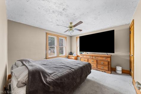 1392 Indianola Avenue Akron OH 44305
