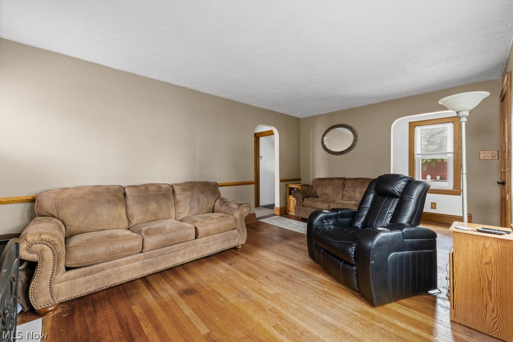 1392 Indianola Avenue Akron OH 44305