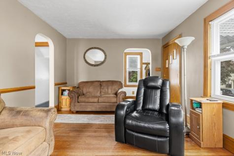 1392 Indianola Avenue Akron OH 44305