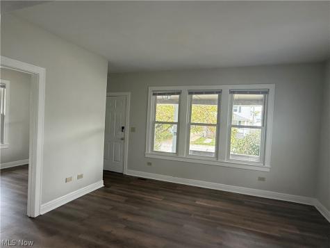122 Bellfield Avenue Elyria OH 44035