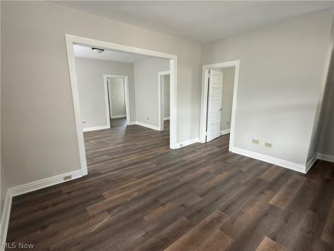 122 Bellfield Avenue Elyria OH 44035