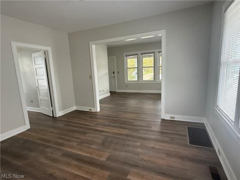 122 Bellfield Avenue Elyria OH 44035