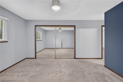 19029 Hunters Pointe Drive Strongsville OH 44136