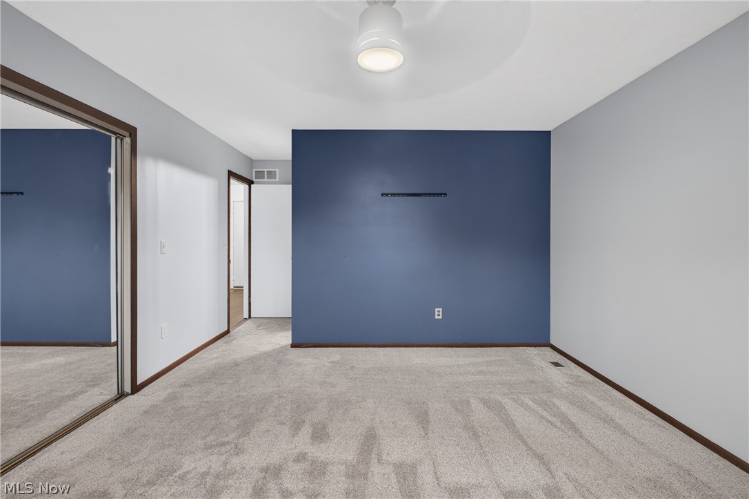 19029 Hunters Pointe Drive Strongsville OH 44136